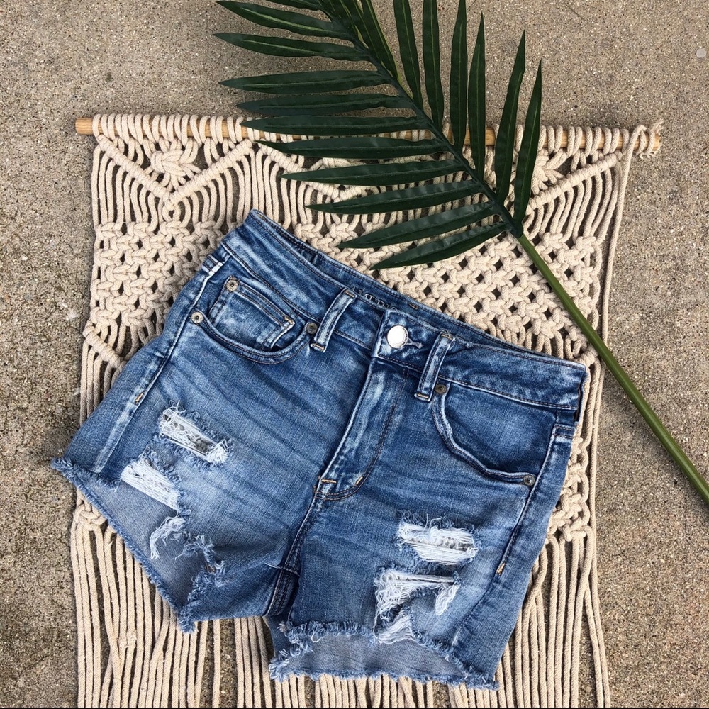 American Eagle Distressed Shorts Hi-Rise Shortie